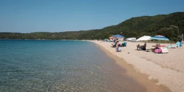 Χαλκιδική: Εξαφανίστηκε 7χρονη σε παραλία στον Αγ. Μάμα – Βρέθηκε σε απόσταση πέντε χιλιομέτρων