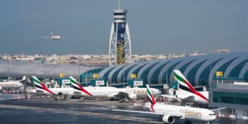 Ανοιχτός και πάλι ο εναέριος χώρος Μπαχρέιν και Κουβέιτ – Ξαναλειτουργεί το αεροδρόμιο του Ντουμπάι