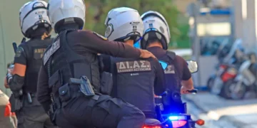 Αμφιλοχία: 54χρονος σκότωσε την κουμπάρα του και αυτοκτόνησε