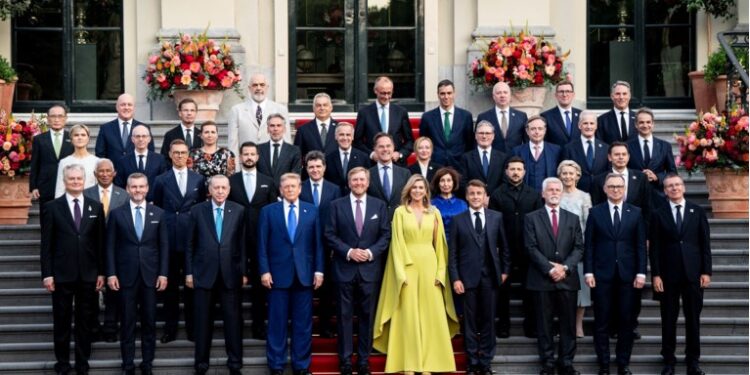 Ξεκίνησε η Σύνοδος ΝΑΤΟ - Βασικό θέμα η αύξηση των αμυντικών δαπανών - Πιθανή συνάντηση Μητσοτάκη - Ερντογάν