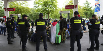 Ολλανδία: Διαδήλωση στη Χάγη για τη Σύνοδο του ΝΑΤΟ - Μαζικές συλλήψεις