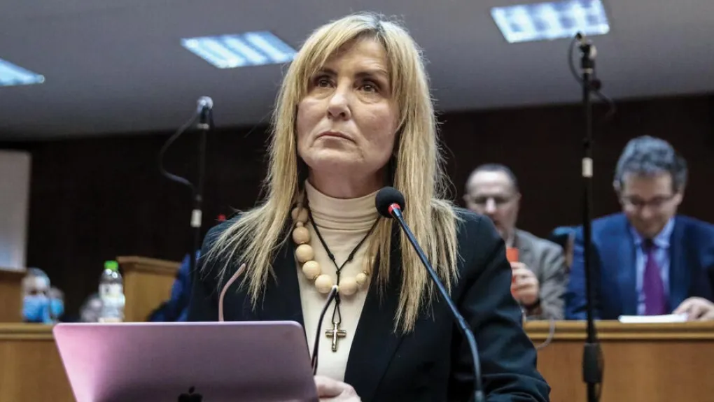 Οι εισαγγελείς Ε.Τουλουπάκη και Χ. Τζούρας υπέβαλαν μήνυση εναντίον του Κ. Φρουζή για ψευδή κατάθεση, συκοφαντική δυσφήμιση και ψευδή καταμήνυση στην υπόθεση Vovartis - Ζητούν να κινηθεί εις βάρος του η αυτόφωρη διαδικασία