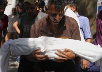 Συνεχίζονται οι ισραηλινοί βομβαρδισμοί στη Γάζα: 68 νεκροί - ανάμεσά τους και ένα μωρό που κάηκε