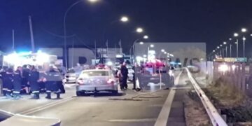 Σοβαρό τροχαίο στην Αθηνών-Λαμίας: Ι.Χ. παρέσυρε και τραυμάτισε εθελόντρια πυροσβέστη την ώρα κατάσβεσης φωτιάς