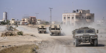 Γάζα: Ο ισραηλινός στρατός κάλεσε τους κατοίκους να εκκενώσουν περιοχές στο βόρειο τμήμα του θύλακα