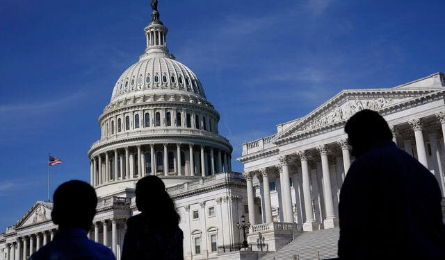 ΗΠΑ: Πέρασε από τη Γερουσία με οριακή πλειοψηφία 51-49 το φορολογικό νομοσχέδιο Τραμπ