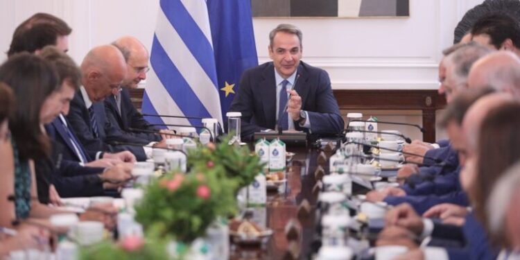 Κυβέρνηση: Σήμερα στις 12:00 συνεδριάζει το Υπουργικό Συμβούλιο μετά την ορκωμοσία των νεών μελών
