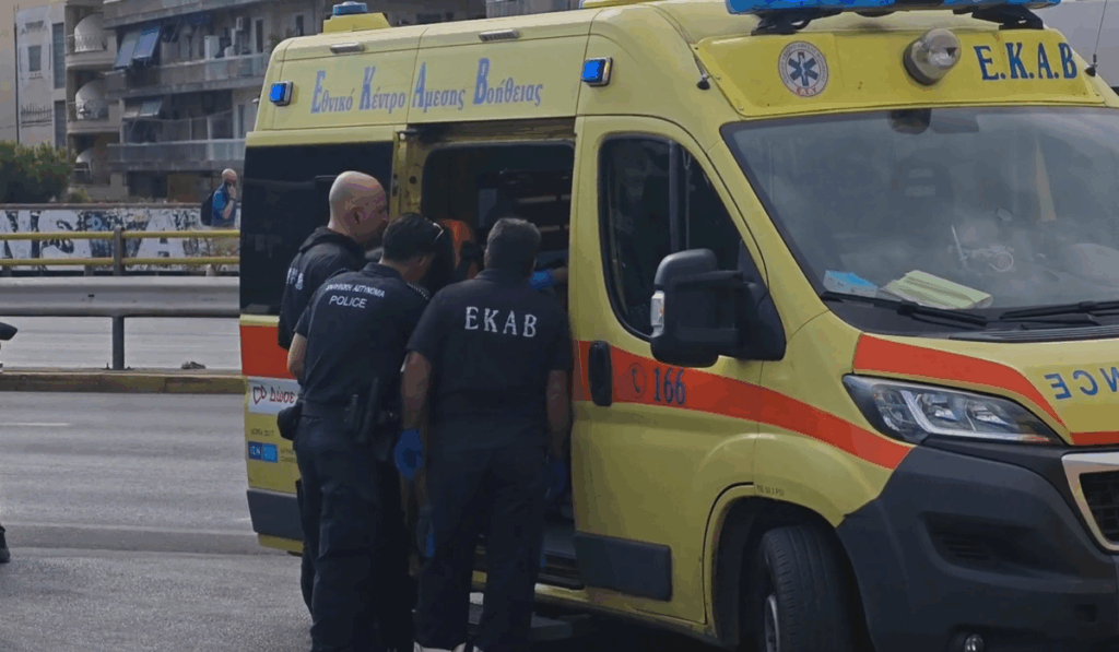 Λεωφορείο συγκρούστηκε με αυτοκίνητο στη Συγγρού – Έξι τραυματίες, ανάμεσά τους ένα παιδί