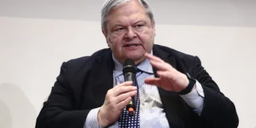 Ευάγγελος Βενιζέλος για τη συνεδρίαση της Βουλής για ΟΠΕΚΕΠΕ: "Ακραίος διασυρμός του κοινοβουλίου - Ευτελισμός των θεσμών"