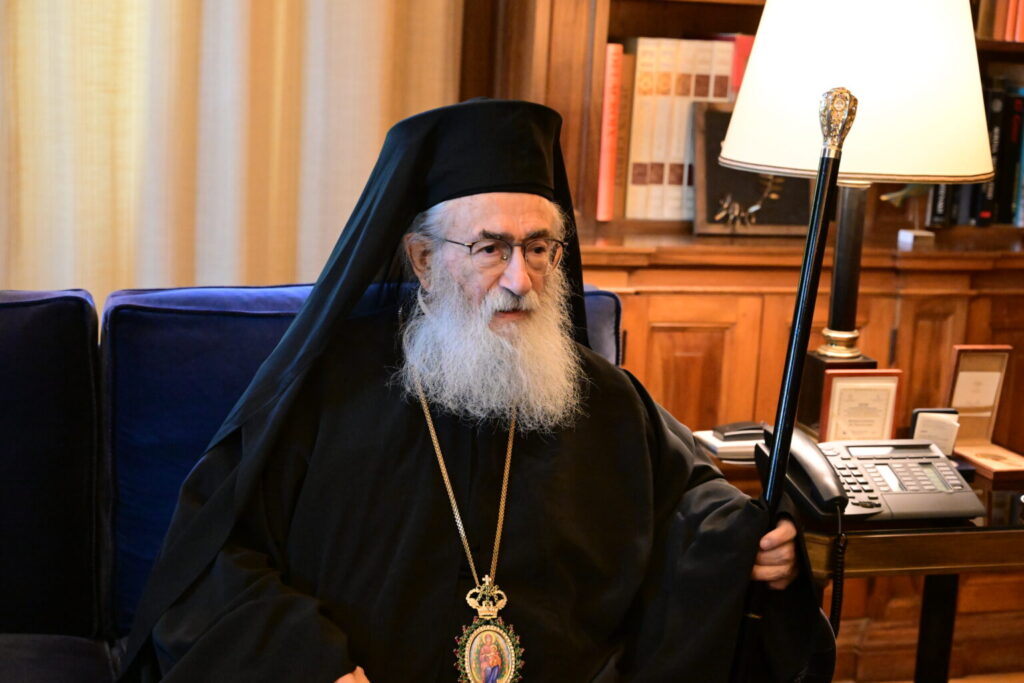 Μονή Σινά: Ο Αρχιεπίσκοπος Δαμιανός καταγγέλλει πραξικόπημα και απόπειρα καθαίρεσής του