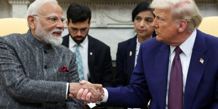 Ο Τραμπ επιβάλλει δασμούς 25% στην Ινδία από την 1η Αυγούστου