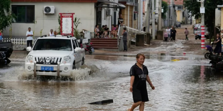 Κίνα: Καταρρακτώδεις βροχές στο Πεκίνο - 60 νεκροί