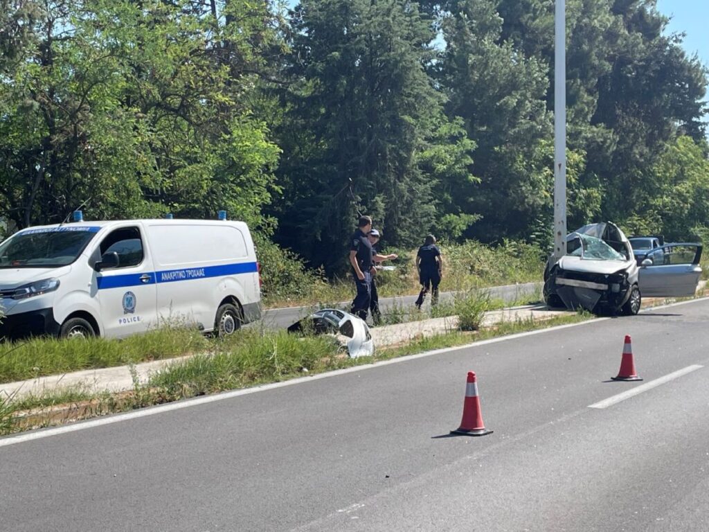 Θανατηφόρο τροχαίο στη Λάρισα - Νεκρή γυναίκα οδηγός ΙΧ
