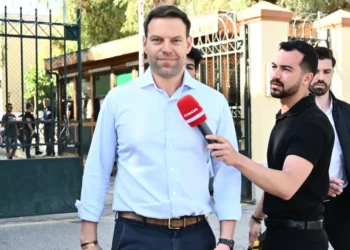 Κίνημα Δημοκρατίας: Καρανίκας και Αντώναρος αποχώρησαν με αιχμές