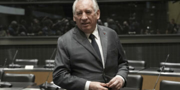 Γαλλία: Απορρίφθηκε η πρόταση μομφής κατά του πρωθυπουργού Φ. Μπαϊρού