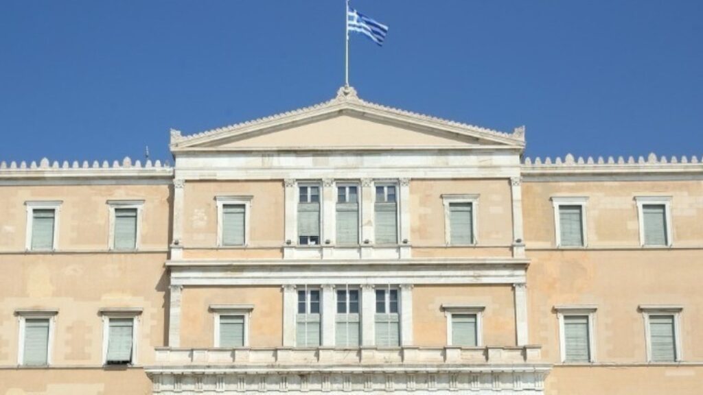 Απάντηση Κακλαμάνη στον Αλ. Χαρίτση: Μόνο σε έγχαρτη και όχι σε ψηφιακή μορφή η δικογραφία που διαθέτει η Βουλή για τον ΟΠΕΚΕΠΕ
