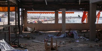 Το Ισραήλ χρησιμοποίησε βόμβα μαζικής καταστροφής κατά παραθαλάσσιας καφετέριας στη Γάζα, όπου βρίσκονταν εκατοντάδες άμαχοι