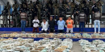 Ισημερινός: Οι Αρχές κατέσχεσαν τρεις τόνους ναρκωτικών της αλβανικής μαφίας – Συνελήφθησαν πέντε άτομα