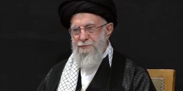 Ιράν: Πρώτη δημόσια εμφάνιση του αγιατολάχ Αλί Χαμενεΐ μετά την έναρξη του πολέμου με το Ισραήλ