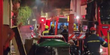 Πυρκαγιά σε διαμέρισμα στο κέντρο της Αθήνας – Με εγκαύματα μεταφέρθηκε στο νοσοκομείο ο ένοικος