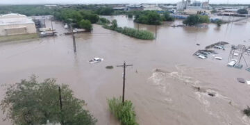 ΗΠΑ: Νέες πλημμύρες στο Τέξας - Μεγάλη άνοδος των υδάτων