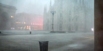 Σφοδρή καταιγίδα χτύπησε το Μιλάνο – Μία γυναίκα νεκρή από πτώση δέντρου