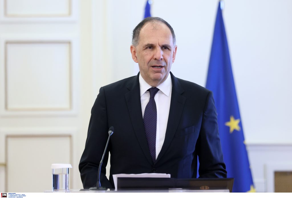Συνάντηση Γεραπετρίτη με τον επικεφαλής του Λιβυκού Εθνικού Στρατού, Στρατάρχη Χαλίφα Χαφτάρ στη Βεγγάζη