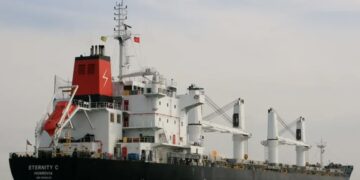 Βυθίστηκε το ελληνόκτητο πλοίο Eternity που δέχθηκε επίθεση των Χούθι στην Ερυθρά Θάλασσα