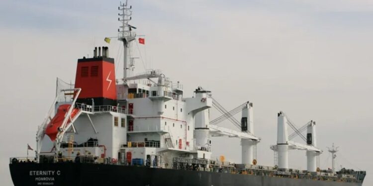 Βυθίστηκε το ελληνόκτητο πλοίο Eternity που δέχθηκε επίθεση των Χούθι στην Ερυθρά Θάλασσα