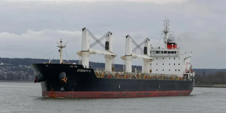 Ερυθρά Θάλασσα: Αγνοείται Έλληνας ένοπλος φρουρός μαζί με 15 άτομα στο ελληνόκτητο πλοίο Eternity C που βύθισαν οι Χούθι