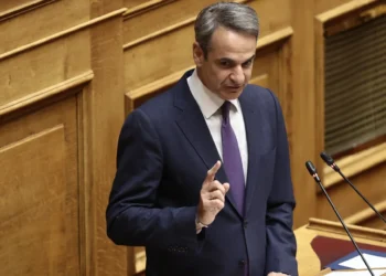 Παρέμβαση Μητσοτάκη στη Βουλή: "Όσοι εισέρχονται παράνομα θα συλλαμβάνονται και θα κρατούνται"