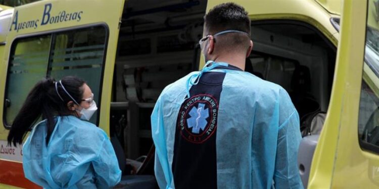 Tραγωδία στο Αγρίνιο: Πατέρας παρέσυρε και σκότωσε το 2χρονο παιδί του την ώρα που έκανε όπισθεν για να παρκάρει