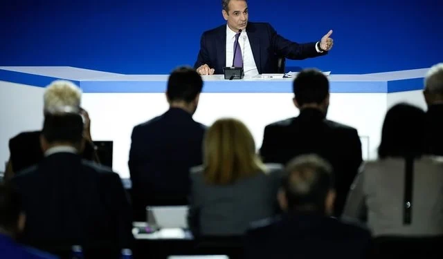 Πακέτο ΔΕΘ: Η κυβέρνηση μελετά μειώσεις φόρων και μέτρα για στεγαστικό