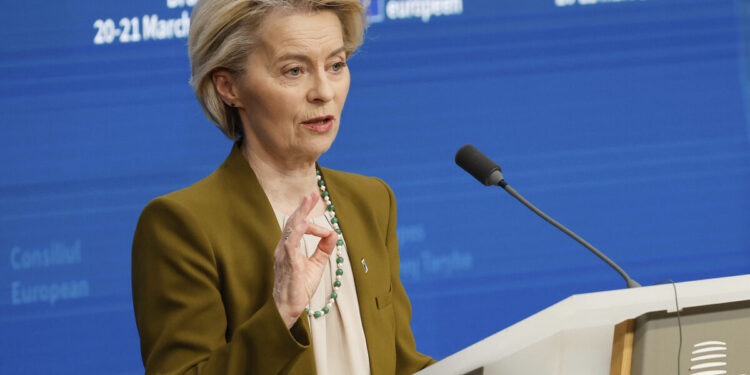 Η ΕΕ έτοιμη για «αντίποινα» για τους δασμούς 30% του Τραμπ