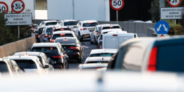 ΑΑΔΕ: 300.000 οχήματα κυκλοφορούν ανασφάλιστα ή χωρίς ΚΤΕΟ – 'Έρχονται «τσουχτερά» πρόστιμα στους παραβάτες