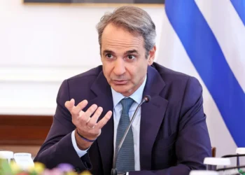 Εβδομαδιαία ανασκόπηση Μητσοτάκη: "Η Ελλάδα δεν θα γίνει ξέφραγο αμπέλι, θα κάνουμε ό,τι χρειαστεί για να σταματήσουμε τους άθλιους διακινητές"