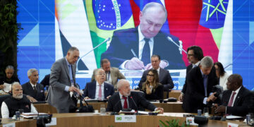 Βλαντιμίρ Πούτιν στη σύνοδο των BRICS: «Η εποχή της φιλελεύθερης παγκοσμιοποίησης είναι ξεπερασμένη»