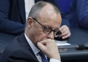 Φρίντριχ Μερτς: Η απειλή του Τραμπ για δασμούς 30% θα πλήξει «στον πυρήνα» τους εξαγωγείς της Γερμανίας