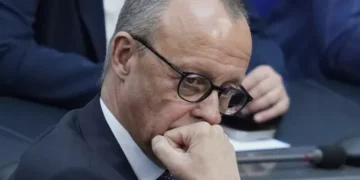 Φρίντριχ Μερτς: Η απειλή του Τραμπ για δασμούς 30% θα πλήξει «στον πυρήνα» τους εξαγωγείς της Γερμανίας