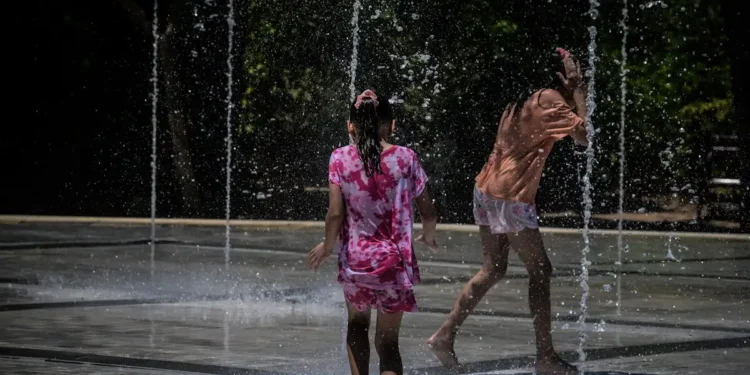 Νέος καύσωνας όλη την εβδομάδα – Αυξημένος κίνδυνο πυρκαγιών