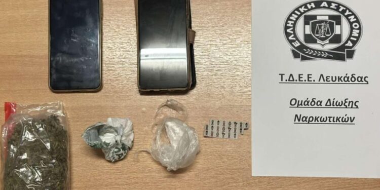 Λευκάδα: Συνελήφθησαν δύο άτομα για διακίνηση ναρκωτικών