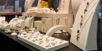 Χανιά: Συνελήφθησαν δύο τουρίστριες από τη Σουηδία που έκλεψαν κοσμηματοπωλείο – Ξαναγύρισαν με θράσος την επόμενη μέρα ως πελάτισσες