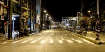 Νυχτερινή καραμπόλα με τρία οχήματα στη Λ. Συγγρού: – Τουλάχιστον ένας τραυματίας