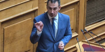 Ανάρτηση Χαρίτση για τον ΟΠΕΚΕΠΕ κατά της κυβέρνησης, αλλά και με αιχμές κατά του ΠΑΣΟΚ