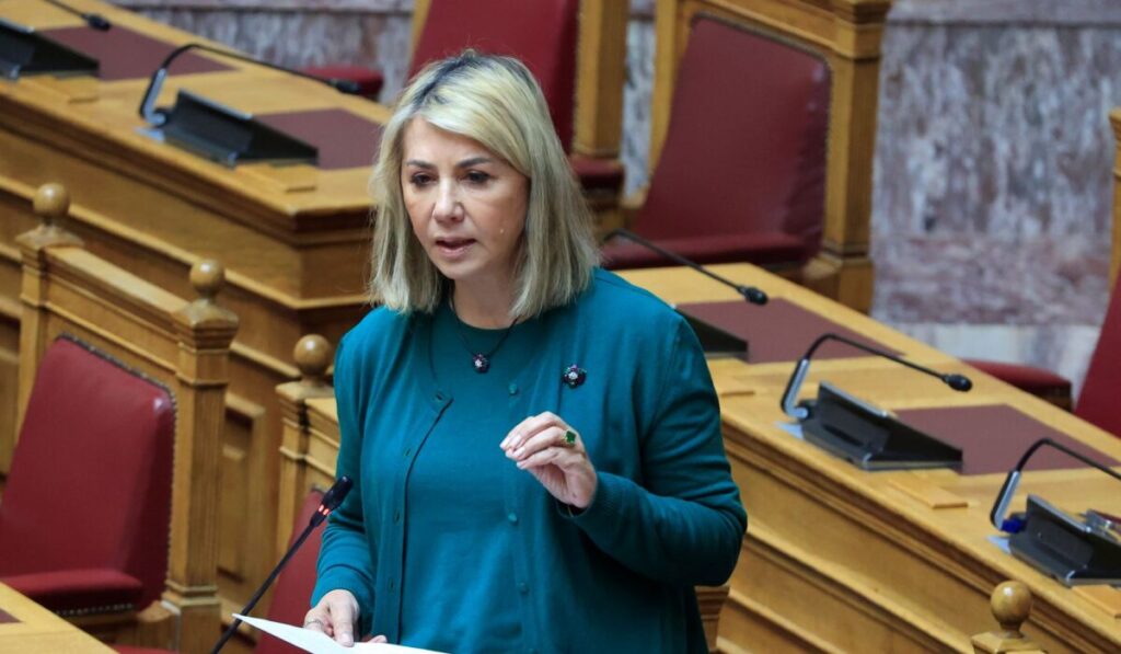 Υπόθεση απόπειρας εκβιασμού της Ζέττας Μακρή: Ο κατηγορούμενος δημοσιογράφος καταδικάστηκε σε δύο χρόνια με αναστολή