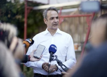 Κ. Μητσοτάκης στην περιοδεία του στο Καρπενήσι: "Σε ένα περιβάλλον αστάθειας δεν χρειαζόμαστε πόλωση, λογικές εξολόθρευσης του αντιπάλου και ποινικοποίησης της πολιτικής ζωής”