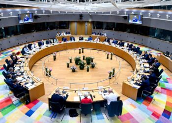 Οι πρώτες αντιδράσεις από τους Ευρωπαίους για τα όπλα του Τραμπ στην Ουκρανία
