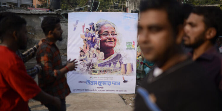 Μπανγκλαντές: Συγκρούσεις αστυνομικών με υποστηρικτές της πρώην πρωθυπουργού Χασίνα στην πόλη Γκοπαλγκάνζ - Τουλάχιστον τέσσερις νεκροί