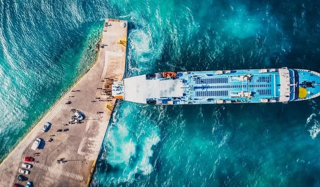 Βουλή: 30 βουλευτές του ΠΑΣΟΚ κατέθεσαν ερώτηση για τις εξωφρενικές αυξήσεις στα ακτοπλοϊκά εισιτήρια