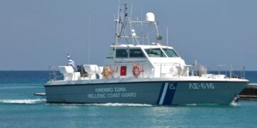 Χαλκιδική: 31χρονη τουρίστρια από τη Ρουμανία τραυματίστηκε σε θαλάσσια παιδική χαρά- Μία σύλληψη